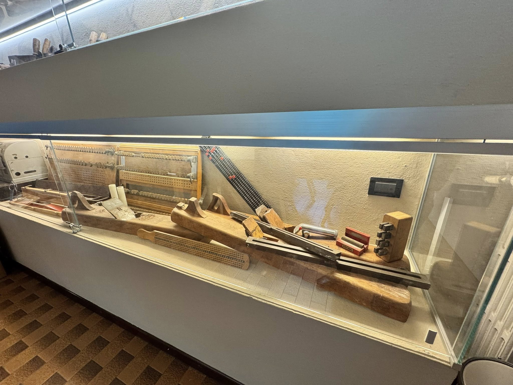 Bilavi Group có chuyến tham quan nhà máy của Longoni Cues 12